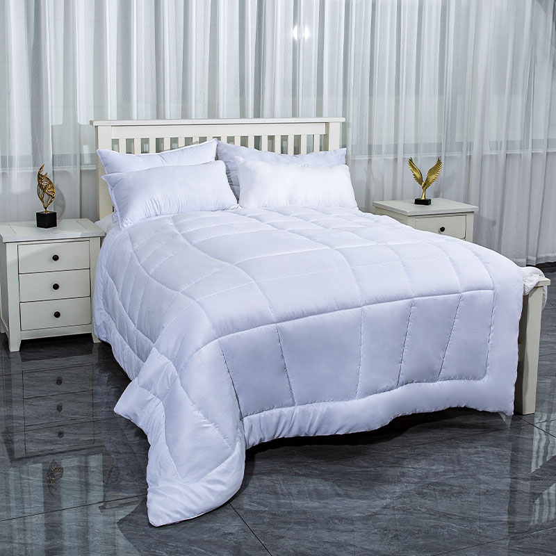Prešívaný pokrývka HF2409-001
